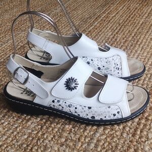 Volks Walkers leather sandals